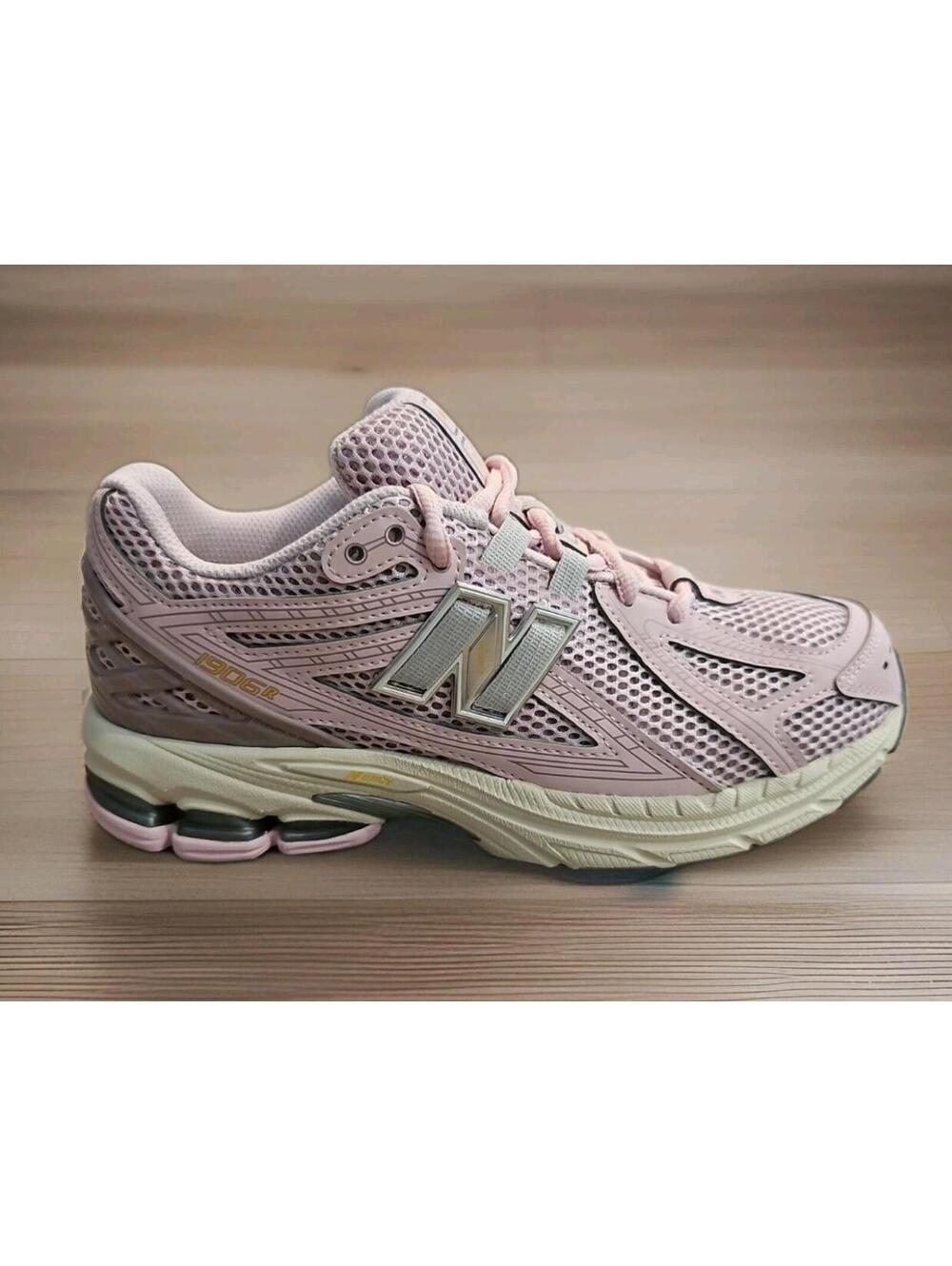 New Balance 1906RRose Sugar Ice Wine (GS) Size 5.5